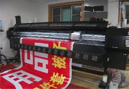 天台喷绘广告分辨率是多少？